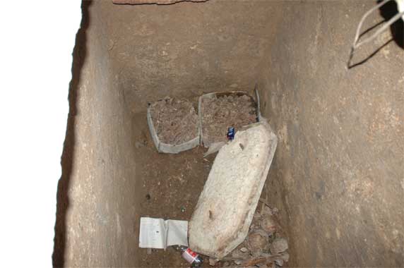 tombe-profanate-lepia-572 tombe-profanate-lepia-572