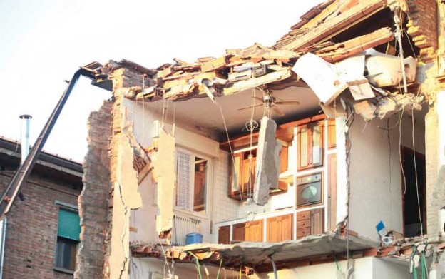 TERREMOTO EMILIA. VOCI  DAL FRONTE: SI PAGA TUTTO,  RIFIUTI COMPRESI.