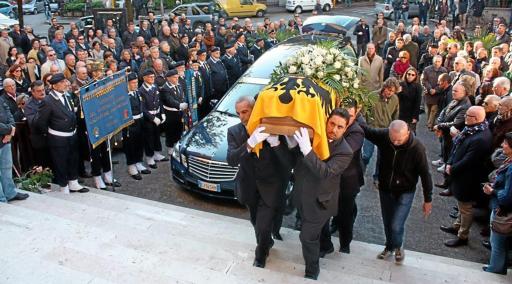 spiazzi funerale feretro biondella