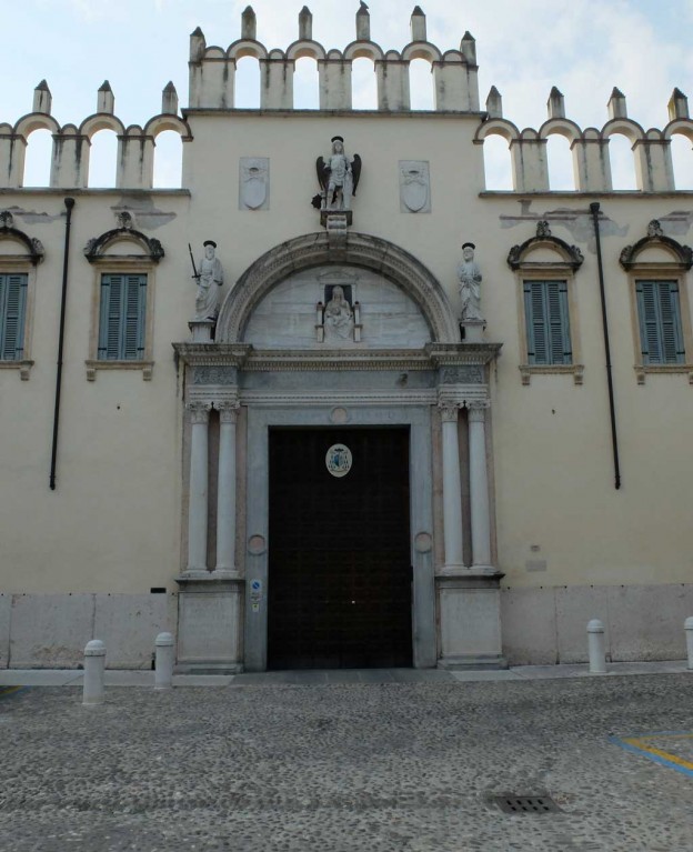 LA CHIESA VERONESE ASSERVITA ALLA SIGNORIA VENETA