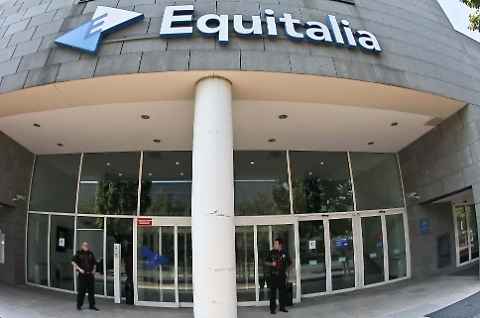 LE CONFESSIONI DI UN FUNZIONARIO DI EQUITALIA: “OBIETTIVO INCASSARE”