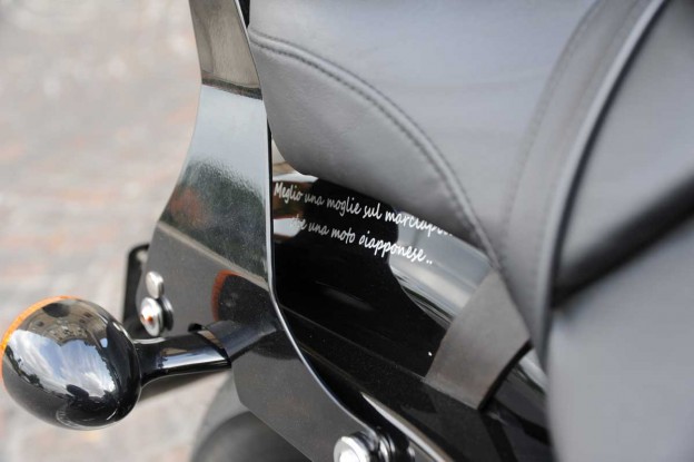 PER CHI HA LA “HARLEY DAVIDSON” SULLA MOTO CI PUÒ ESSERE SOLO QUESTA SCRITTA…