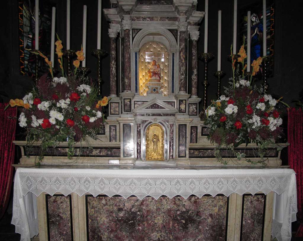 altare-cristiano-cattolico-preconciliare.1024