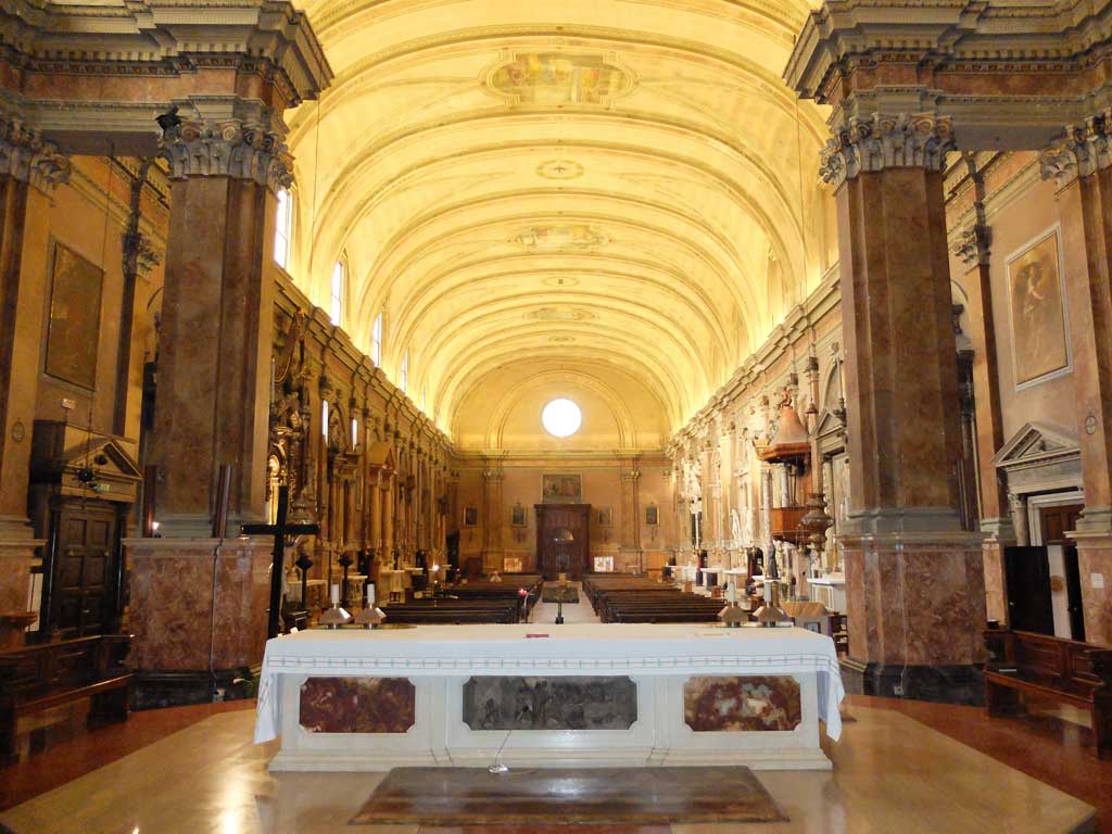 altare-moderno-chiesa-santa-eufemia.1024