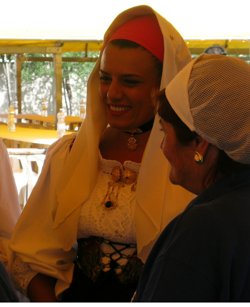 sarda-costume.1000
