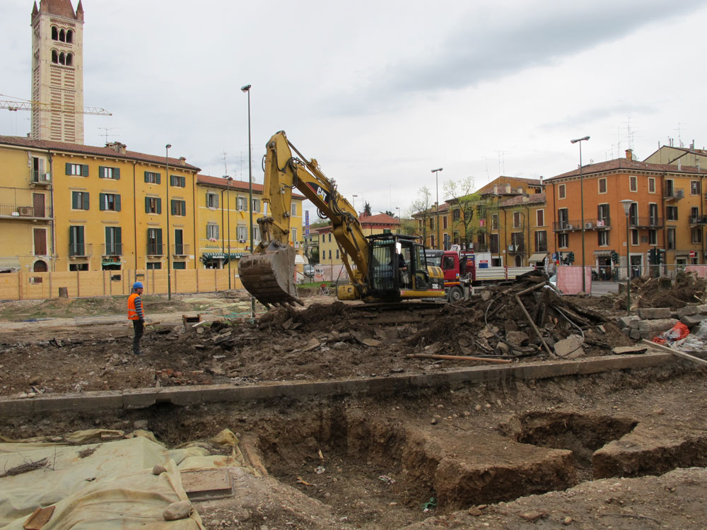 piazza-corrubio-scavi-parcheggio-1000