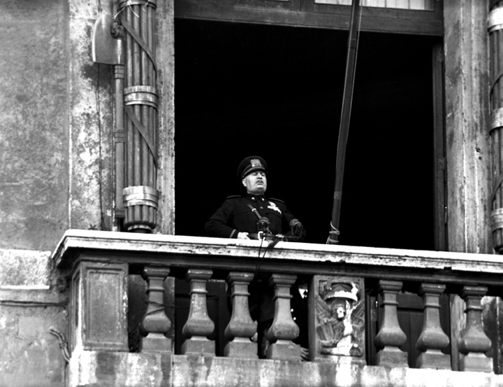 benito-mussolini-dichiarazione-guerra-720