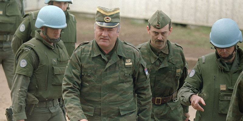 FINALMENTE EMERGE LA VERITÀ SU SREBRENICA: I CIVILI NON FURONO UCCISI DAI SERBI MA DAGLI STESSI MUSULMANI BOSNIACI PER ORDINE DI BILL CLINTON