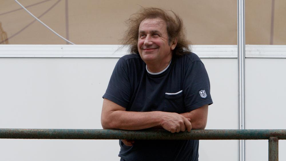 L’ULTIMA POESIA DI ROBERTO PULIERO IN OSPEDALE… “GRASSIE A CHI M’HA CURÀ” .