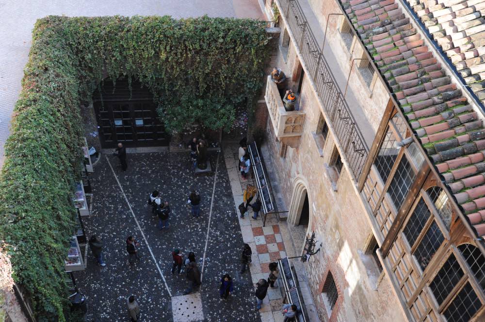 STORIA DI GIULIETTA E ROMEO
